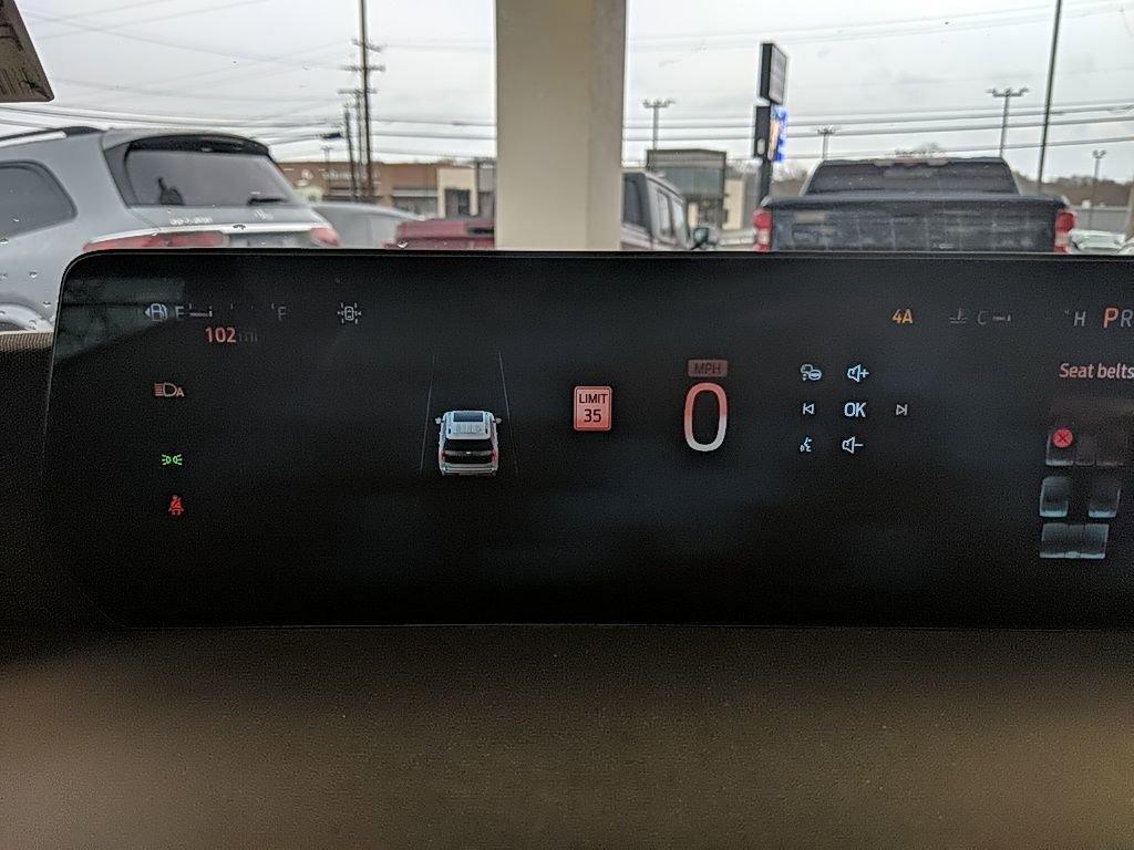 Certified 2025 Ford Expedition Active image 29