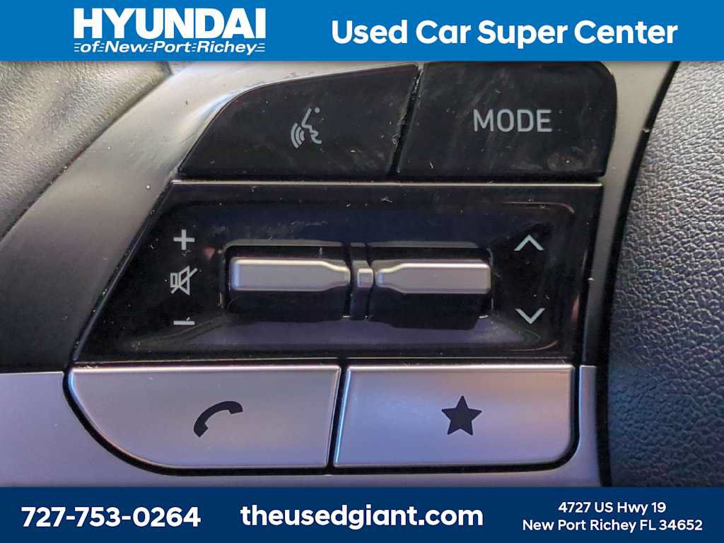 Used 2025 Hyundai Elantra SEL FWD image 27