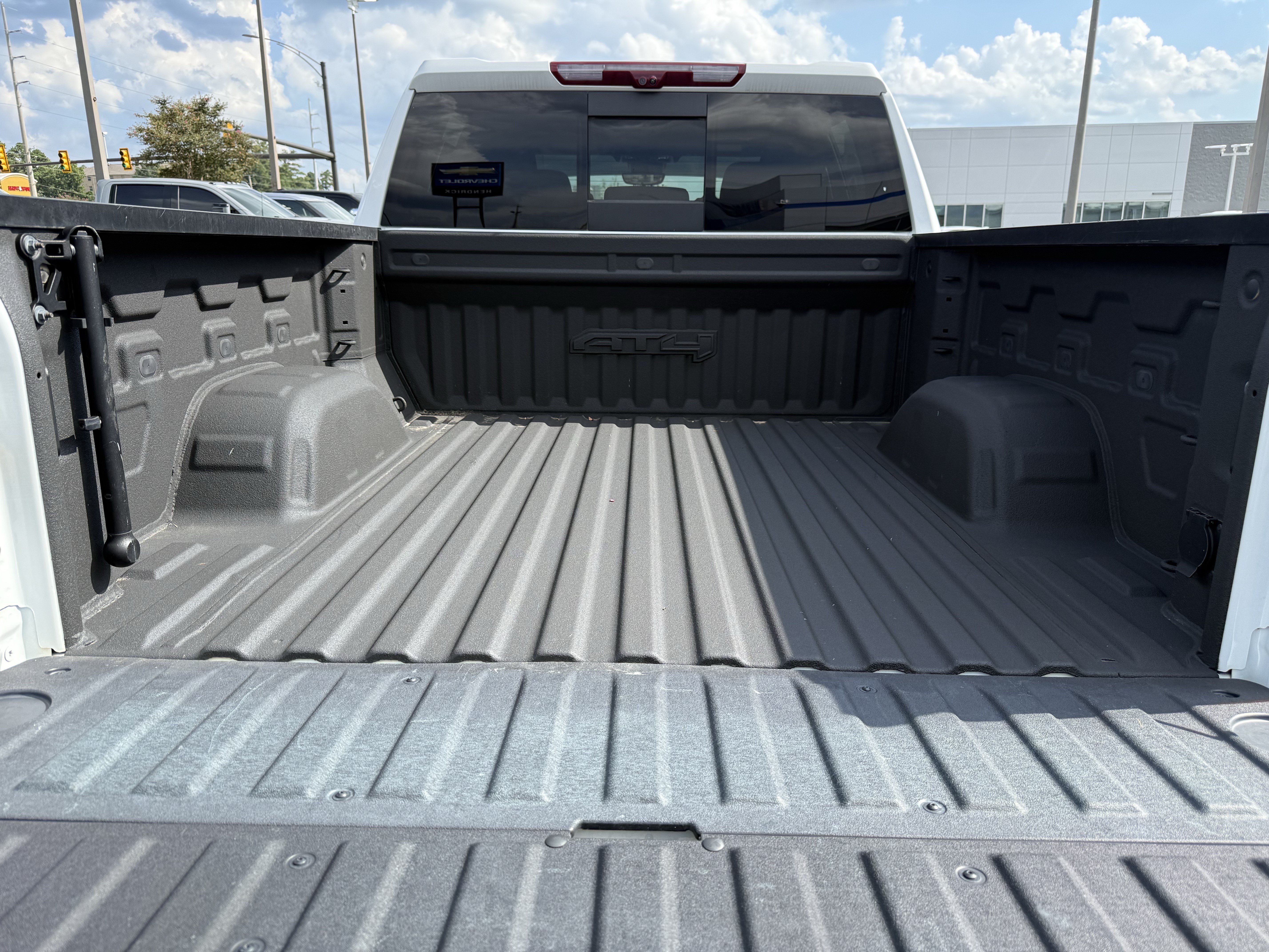 Used 2024 GMC Sierra 1500 AT4 w/ Technology Package AWD/4WD image 33