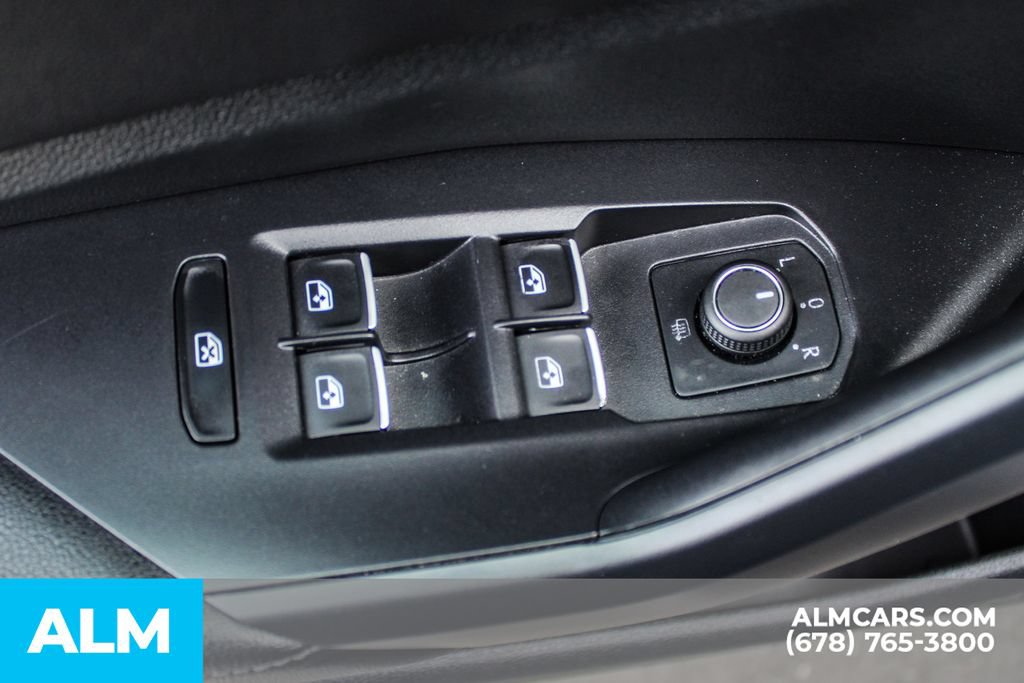 Used 2025 Volkswagen Jetta Sport FWD image 36