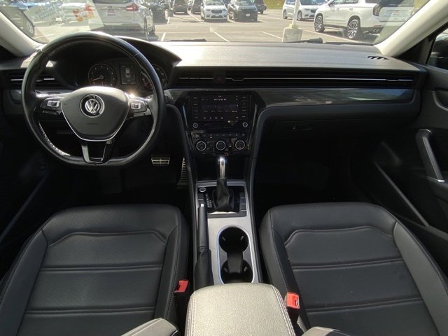 Used 2020 Volkswagen Passat 2.0T R-Line image 25