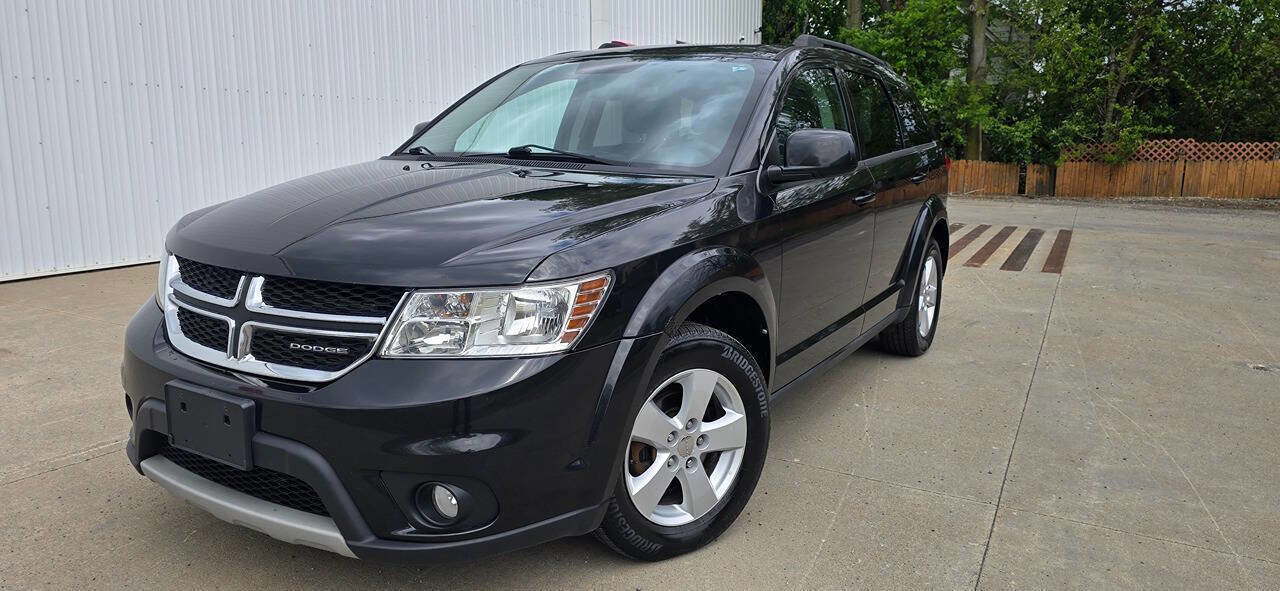 Used 2012 Dodge Journey SXT FWD image 1