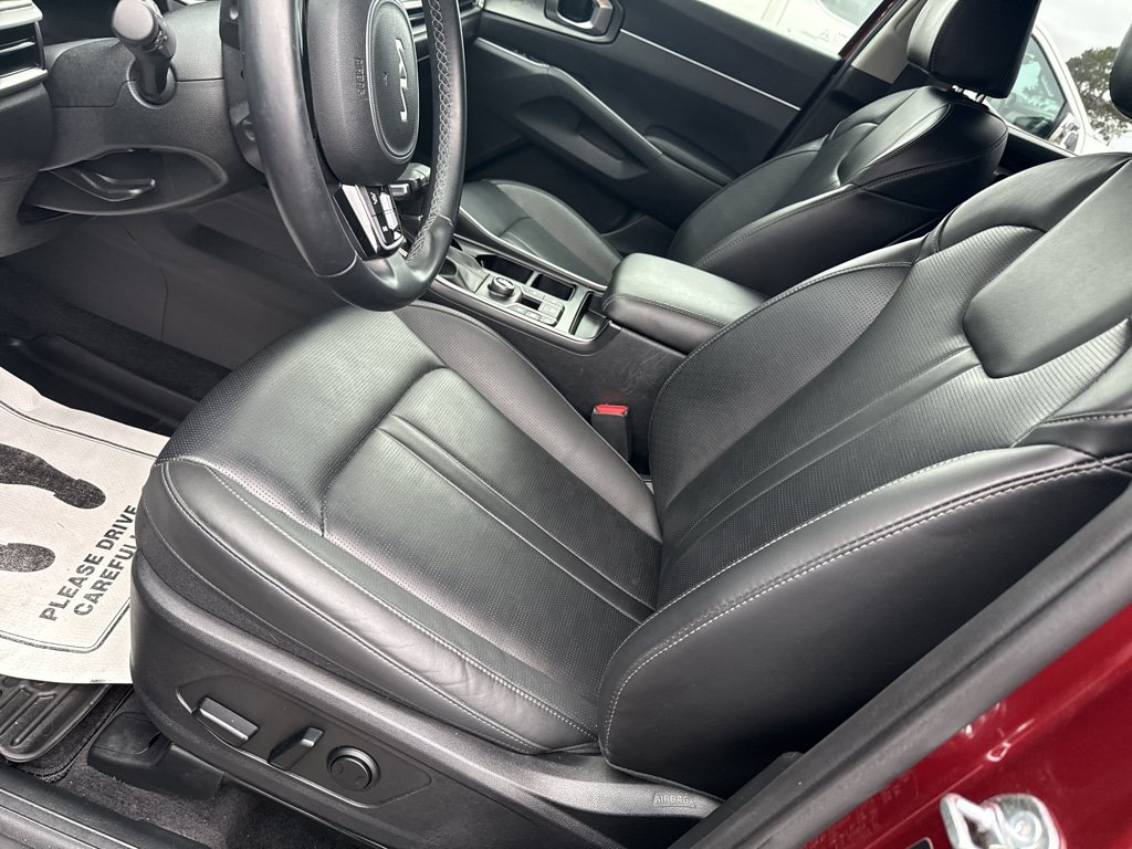 Used 2025 Kia Sorento S FWD image 9