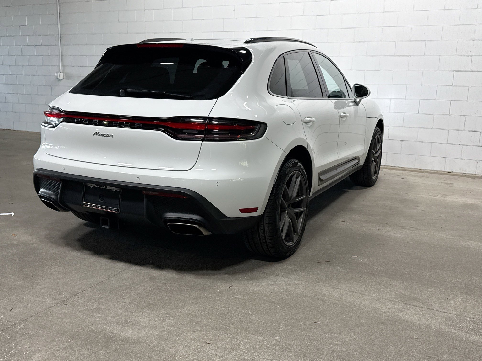 Certified 2026 Porsche Macan AWD/4WD image 7