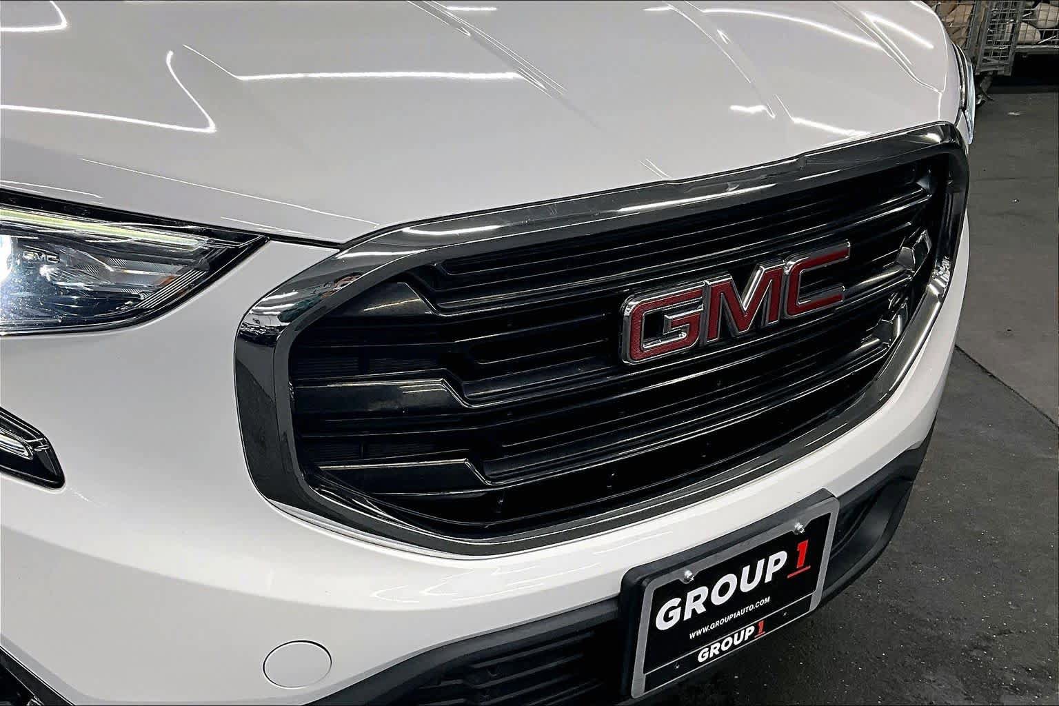 Used 2020 GMC Terrain SLE FWD image 29