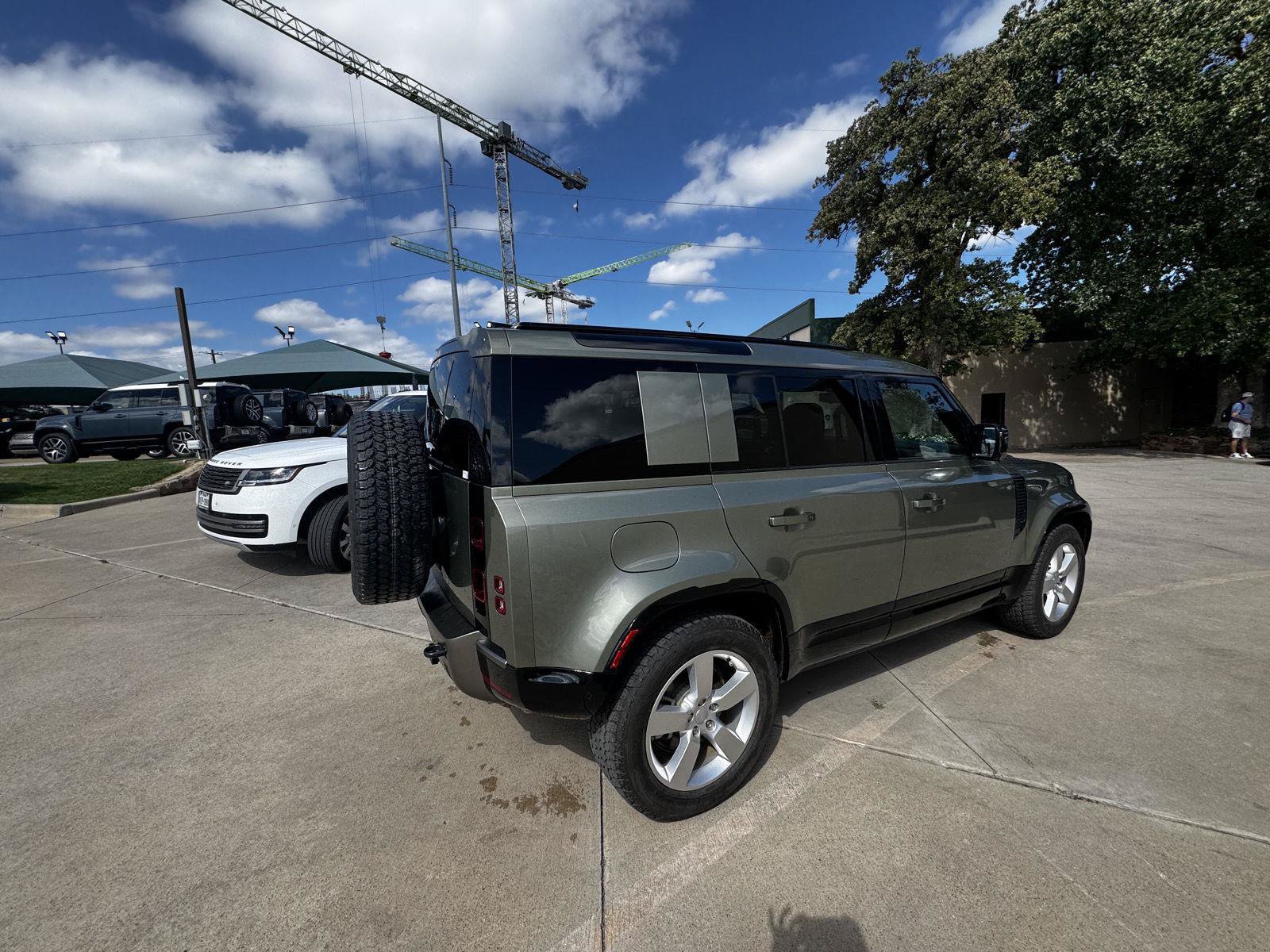 Certified 2025 Land Rover Defender 110 X-Dynamic SE AWD/4WD image 9