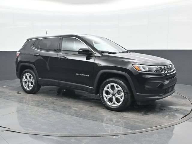 Used 2025 Jeep Compass Sport w/ Mopar Graphics Package AWD/4WD image 22