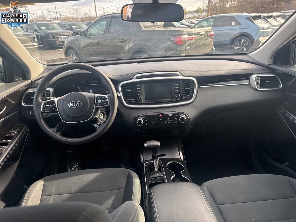 Used 2019 Kia Sorento LX image 9
