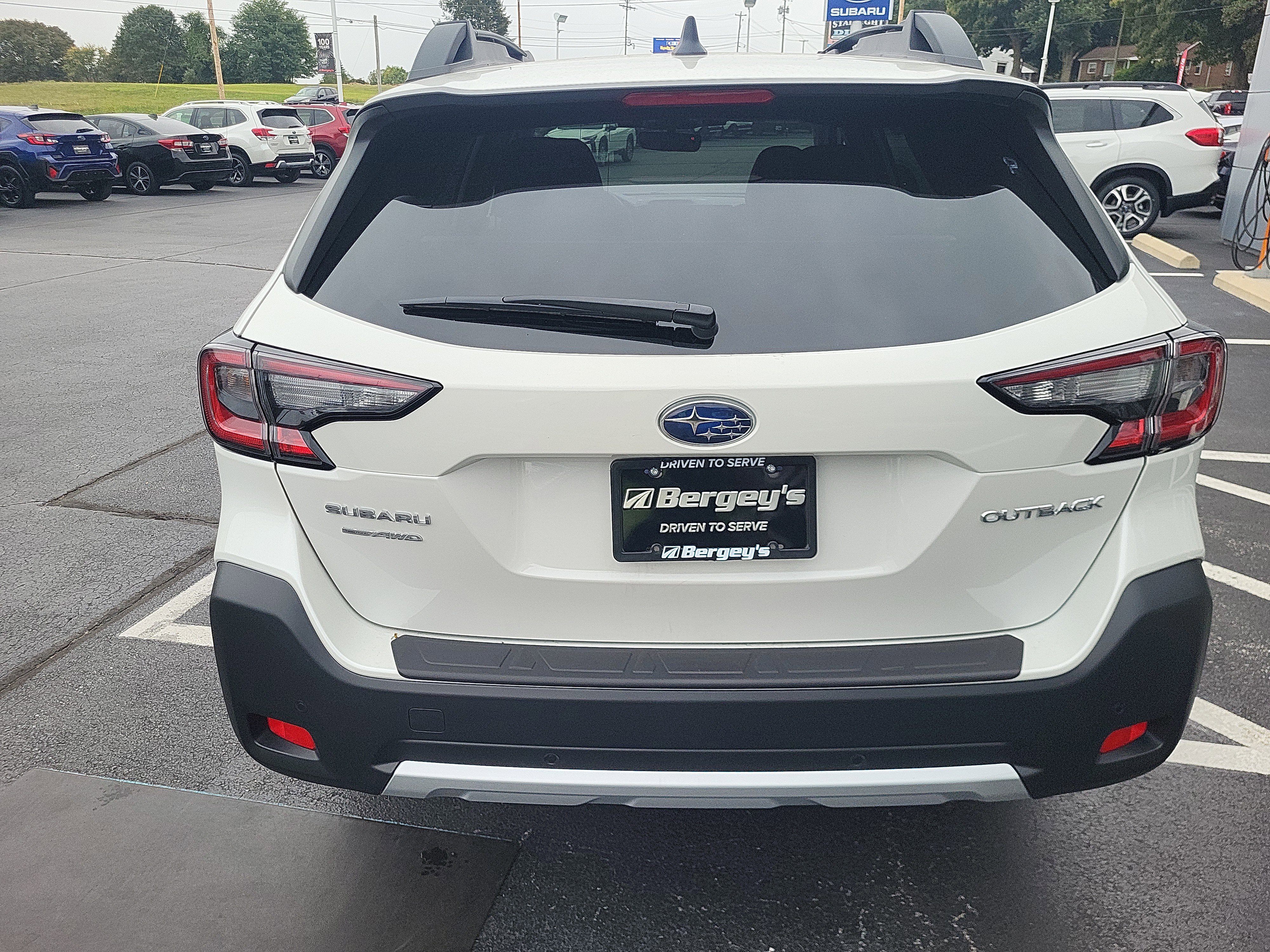 New 2025 Subaru Outback Limited image 3