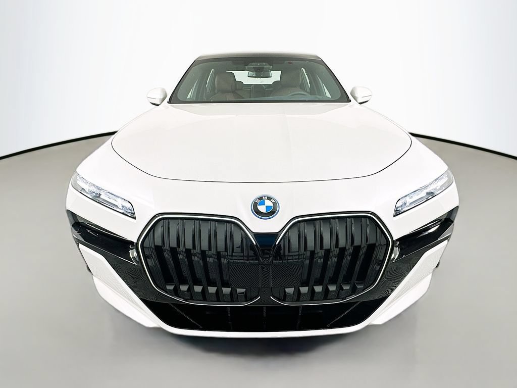 Used 2026 BMW 750e xDrive w/ Executive Package AWD/4WD image 2