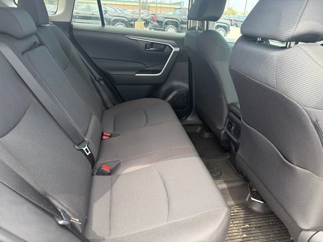 Used 2024 Toyota RAV4 LE AWD/4WD image 9