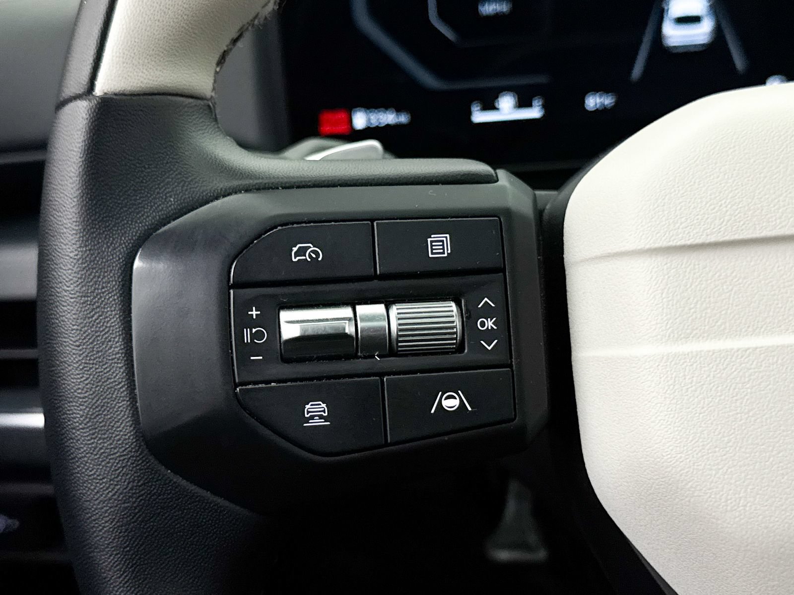 Certified 2025 Kia K4 EX w/ GT-Line Sunroof Package FWD image 36