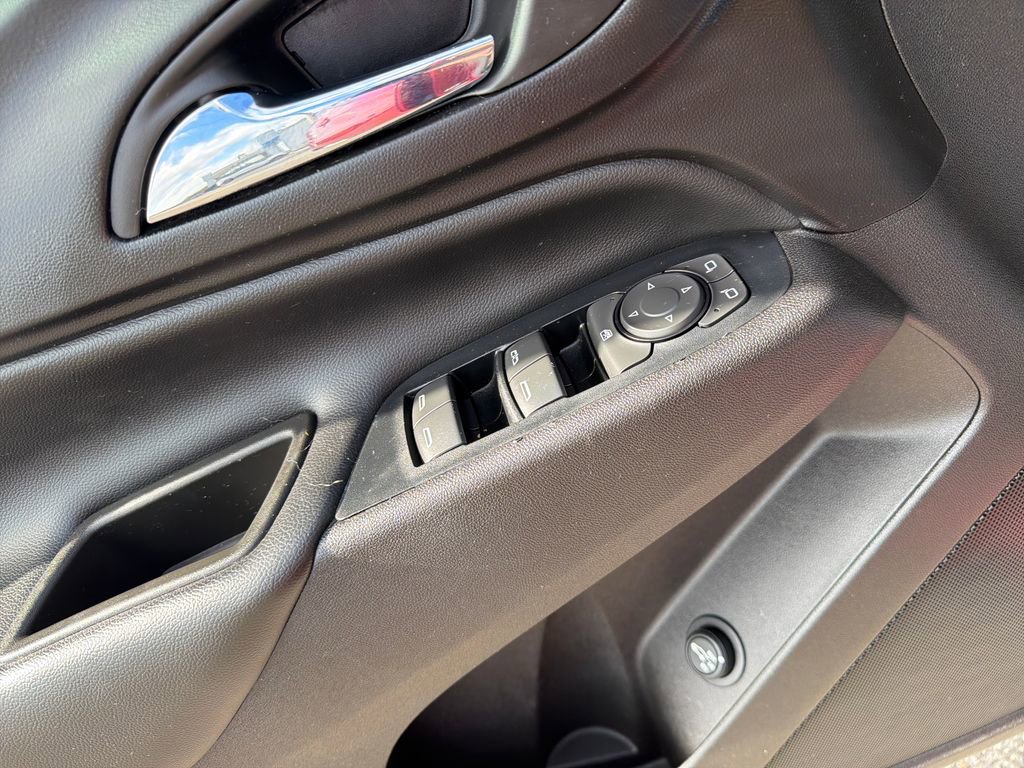 Used 2019 Chevrolet Equinox LT FWD image 12