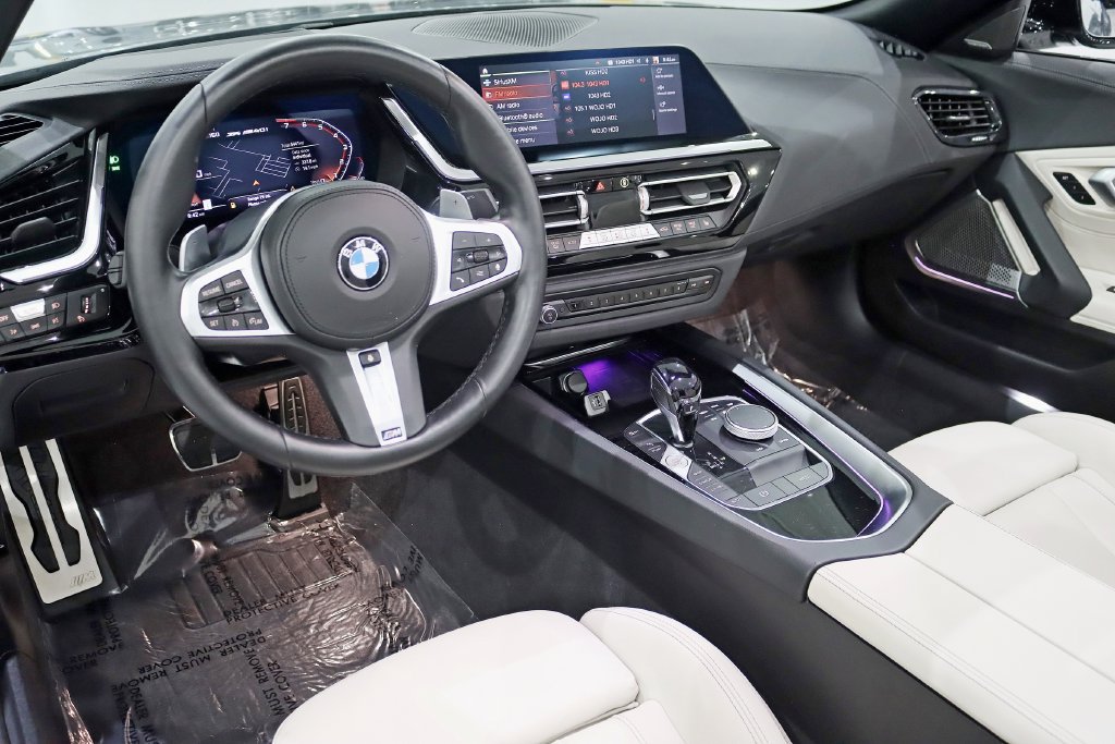 Used 2023 BMW Z4 M40i w/ Premium Package RWD image 15
