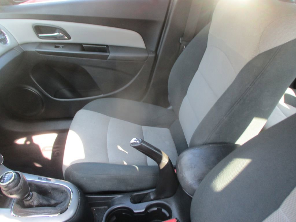 Used 2012 Chevrolet Cruze LS w/ Connectivity Package FWD image 11