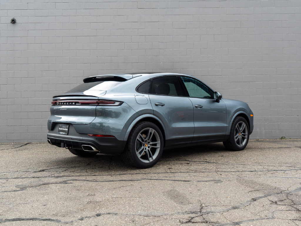 New 2026 Porsche Cayenne Coupe AWD/4WD image 7