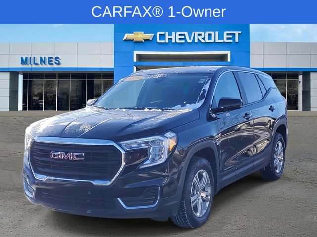 Used 2024 GMC Terrain SLE image 2