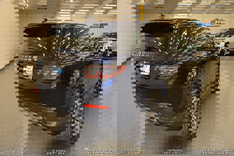 Used 2021 Land Rover Discovery Sport SE R-Dynamic image 9