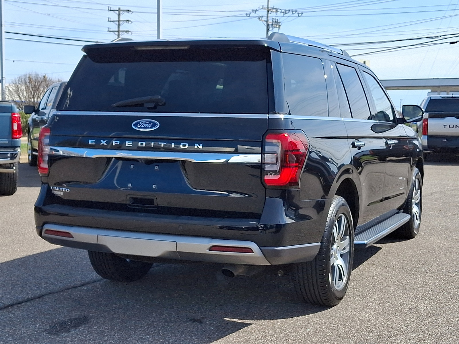 Certified 2023 Ford Expedition Limited image 10