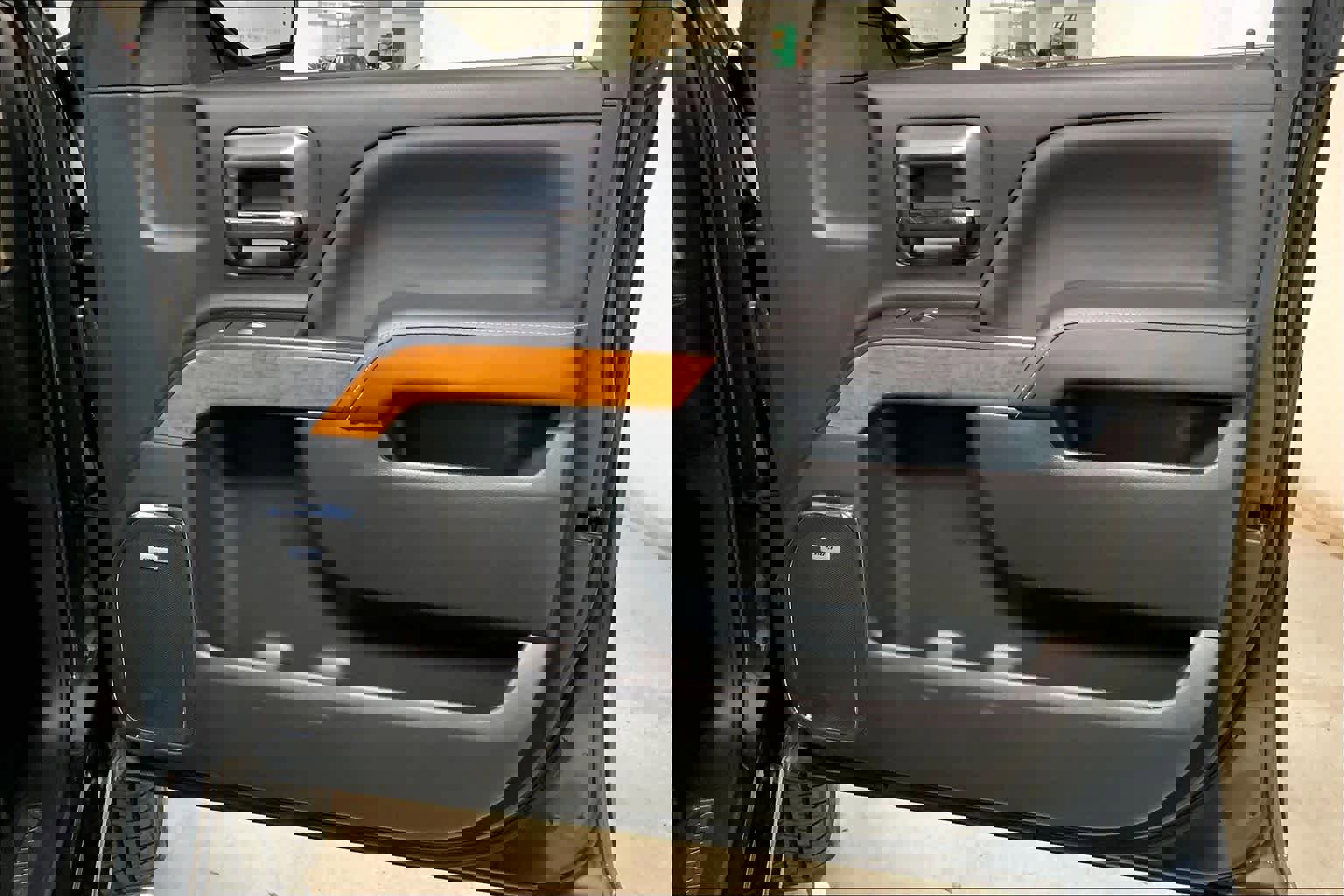 Used 2018 Chevrolet Silverado 1500 High Country image 22