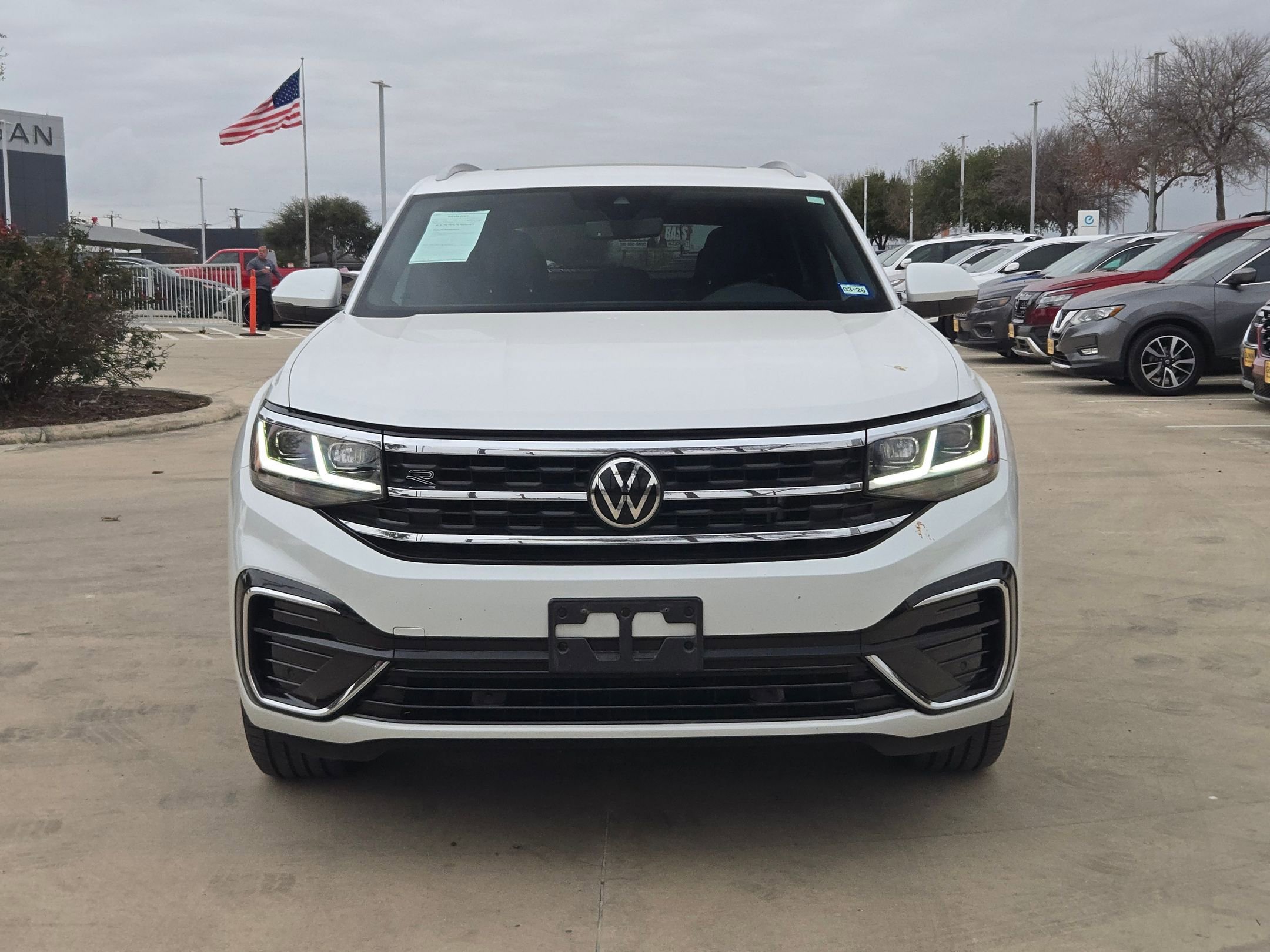 Used 2022 Volkswagen Atlas Cross Sport SEL R-Line w/ Cross Sport MDO Package image 8
