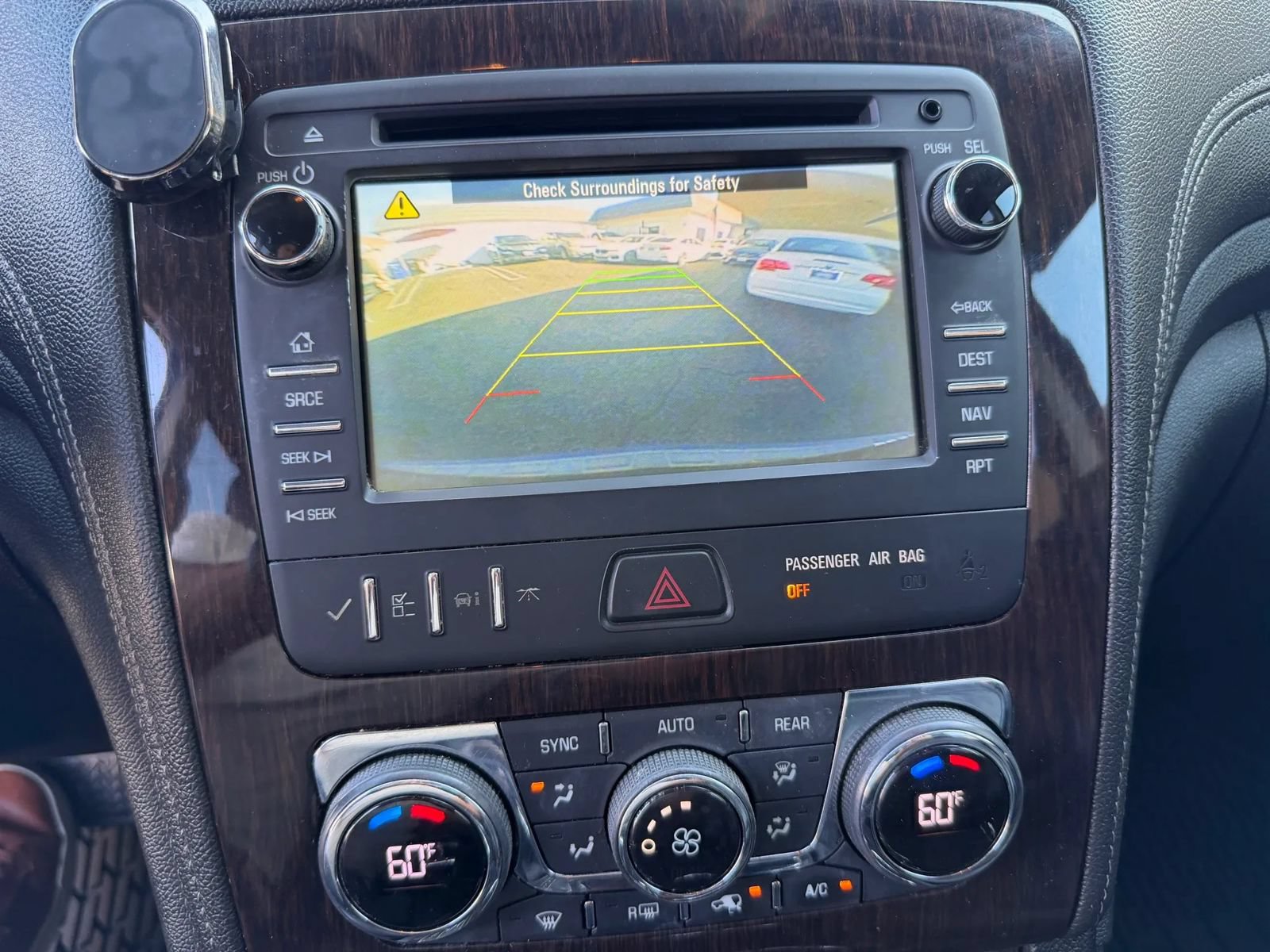 Used 2015 Chevrolet Traverse LT FWD image 42