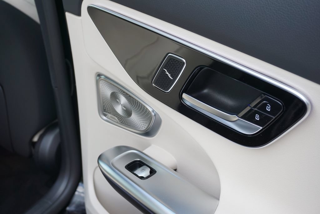 Certified 2025 Mercedes-Benz C 300 Sedan image 54