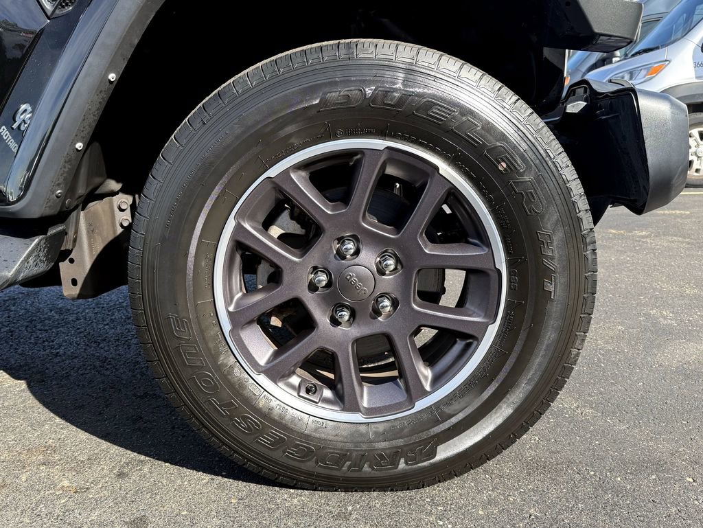 Used 2022 Jeep Gladiator Overland w/ Popular Equipment Package image 10