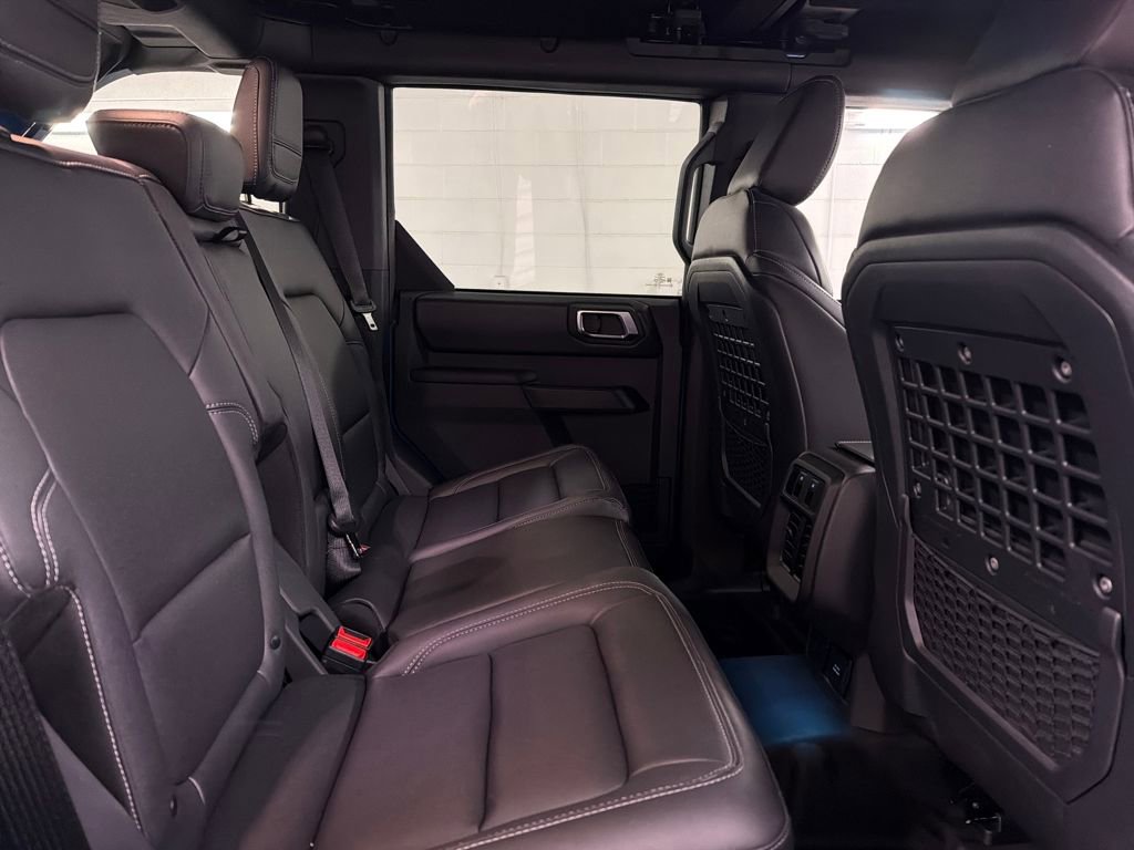 New 2025 Ford Bronco Badlands image 30