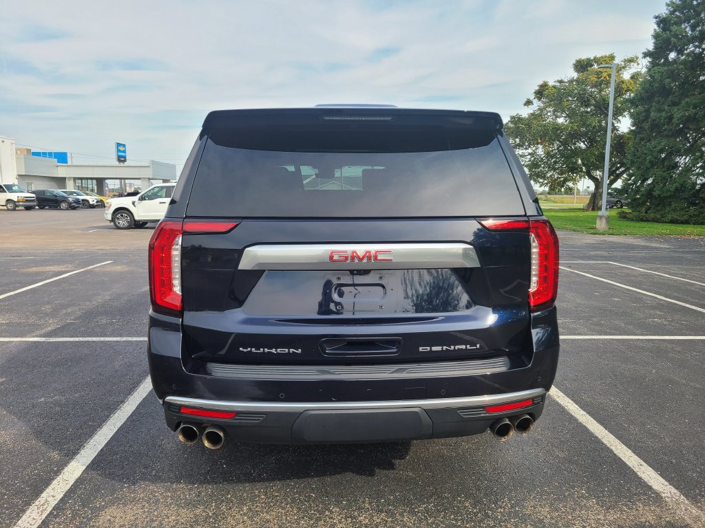 Used 2023 GMC Yukon XL Denali w/ Denali Reserve Package AWD/4WD image 6