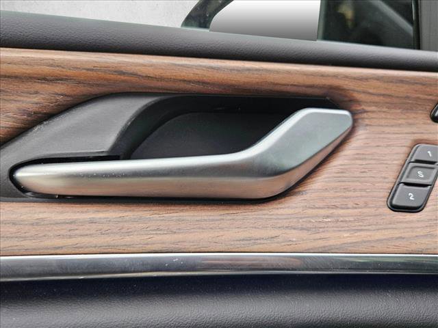 Used 2021 Jeep Grand Cherokee L Summit w/ Luxury Tech Group V image 16