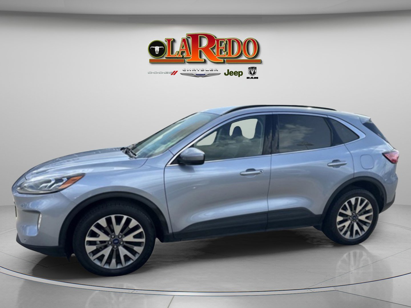 Used 2022 Ford Escape Titanium image 4