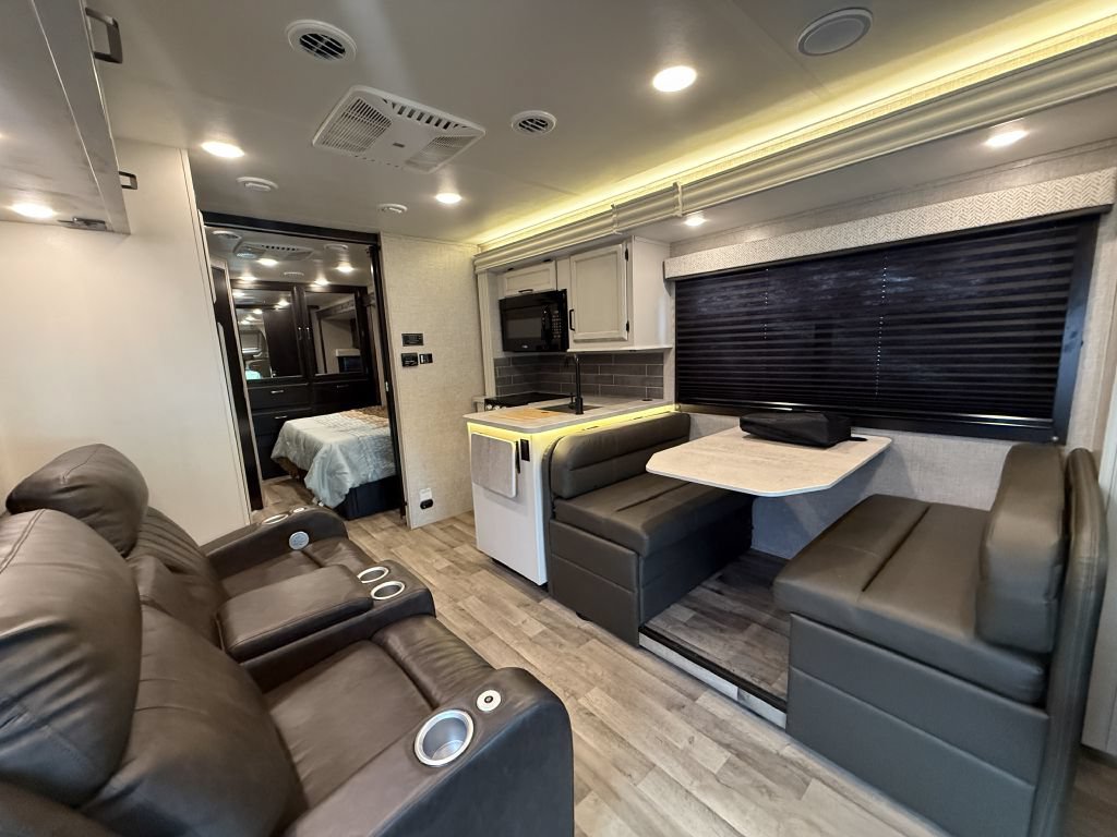 Used 2023 Ford E-450 and Econoline 450 Super Duty w/ Motorhome Prep Package RWD image 37