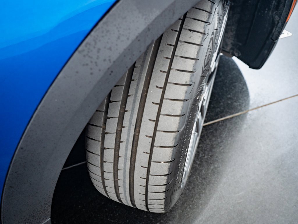 Certified 2025 MINI Cooper 2-Door Hardtop image 38