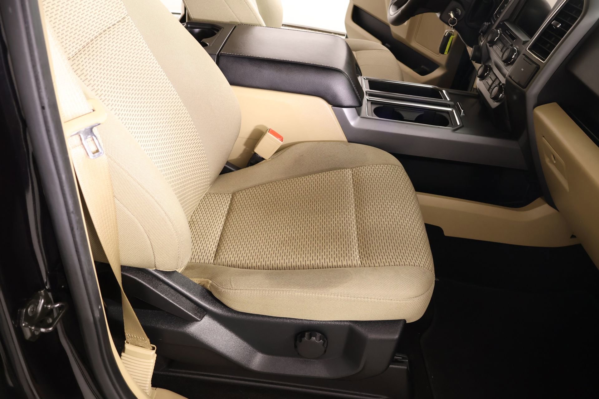 Used 2020 Ford F150 XLT w/ Equipment Group 301A Mid AWD/4WD image 13