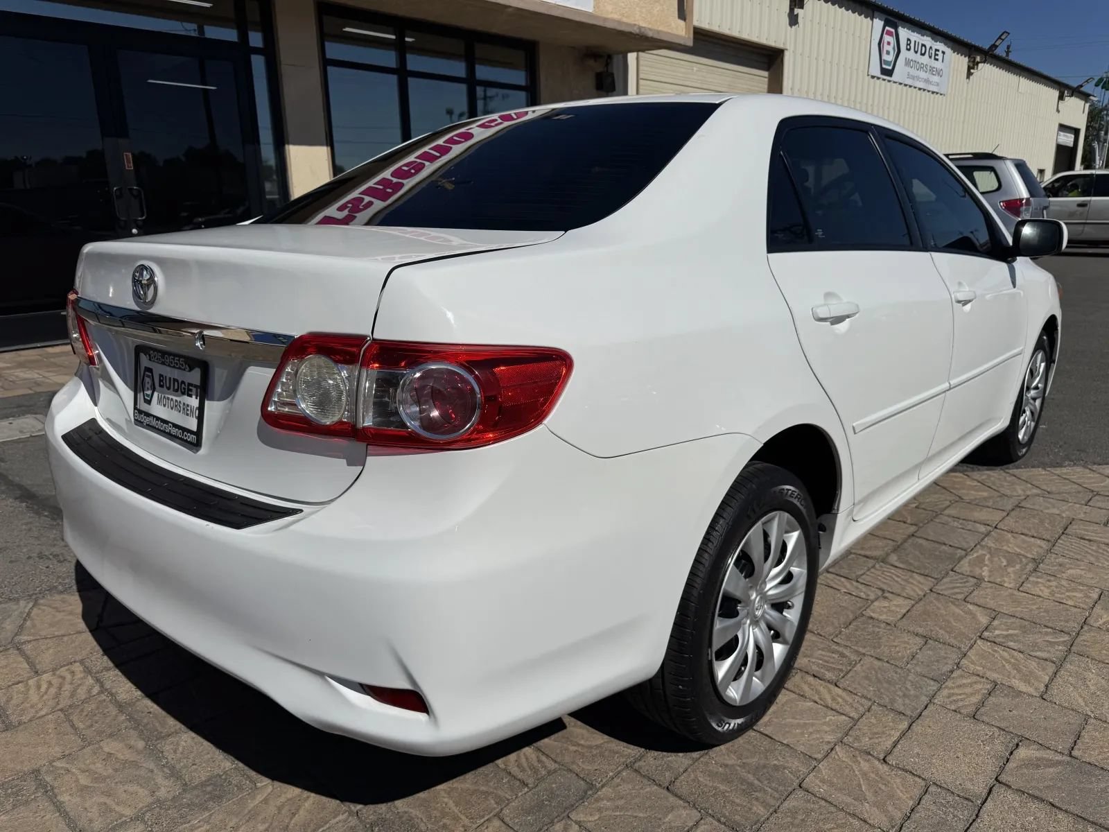 Used 2012 Toyota Corolla LE FWD image 2