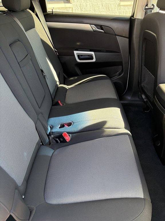 Used 2012 Chevrolet Captiva Sport LS image 21