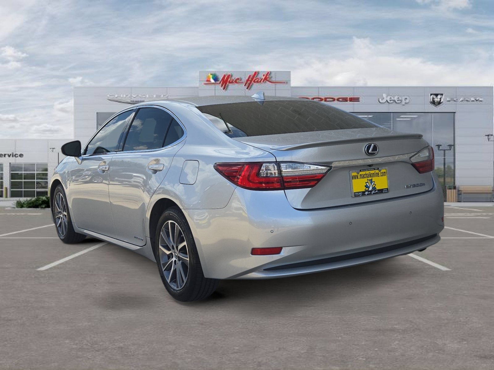 Used 2017 Lexus ES 300h FWD image 3