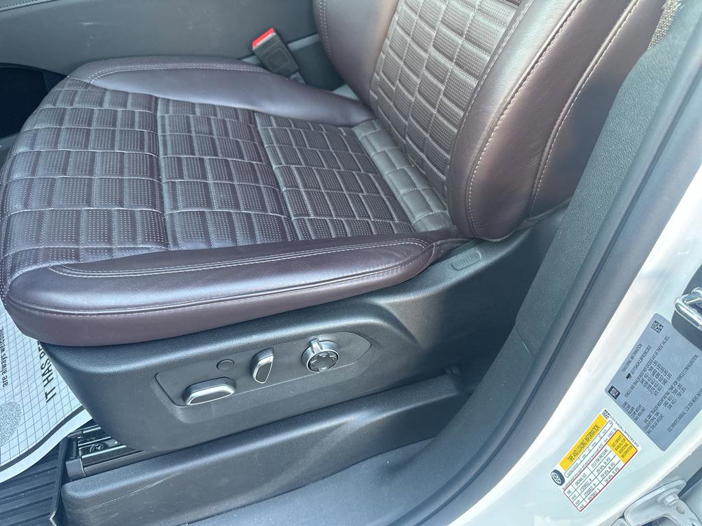 Used 2023 Cadillac Escalade Sport Platinum image 11