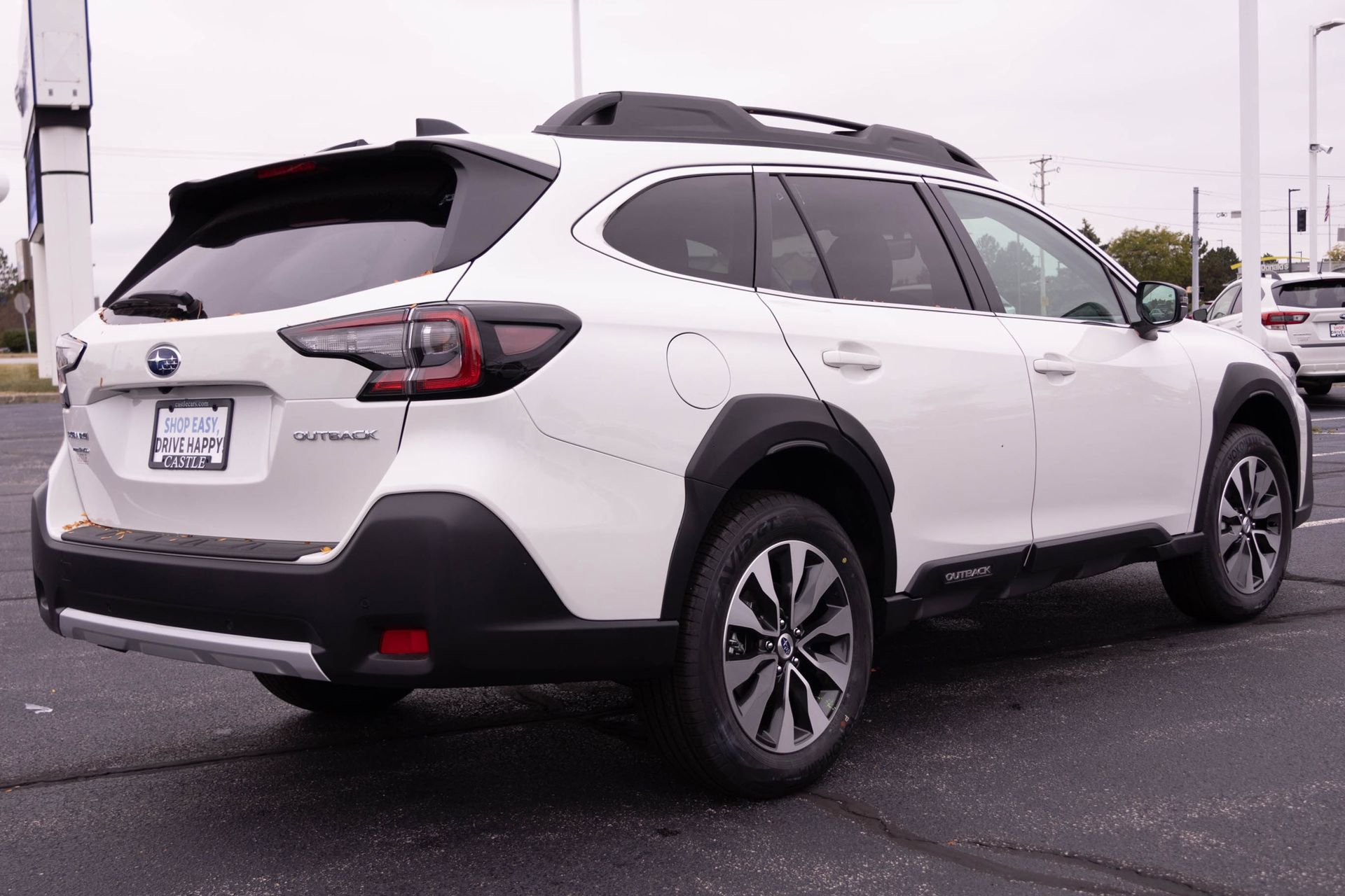 Used 2025 Subaru Outback Limited AWD/4WD image 14