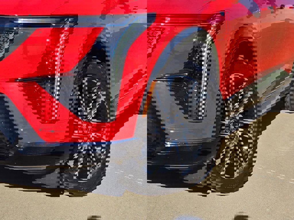 New 2025 Cadillac Optiq Sport 1 image 7