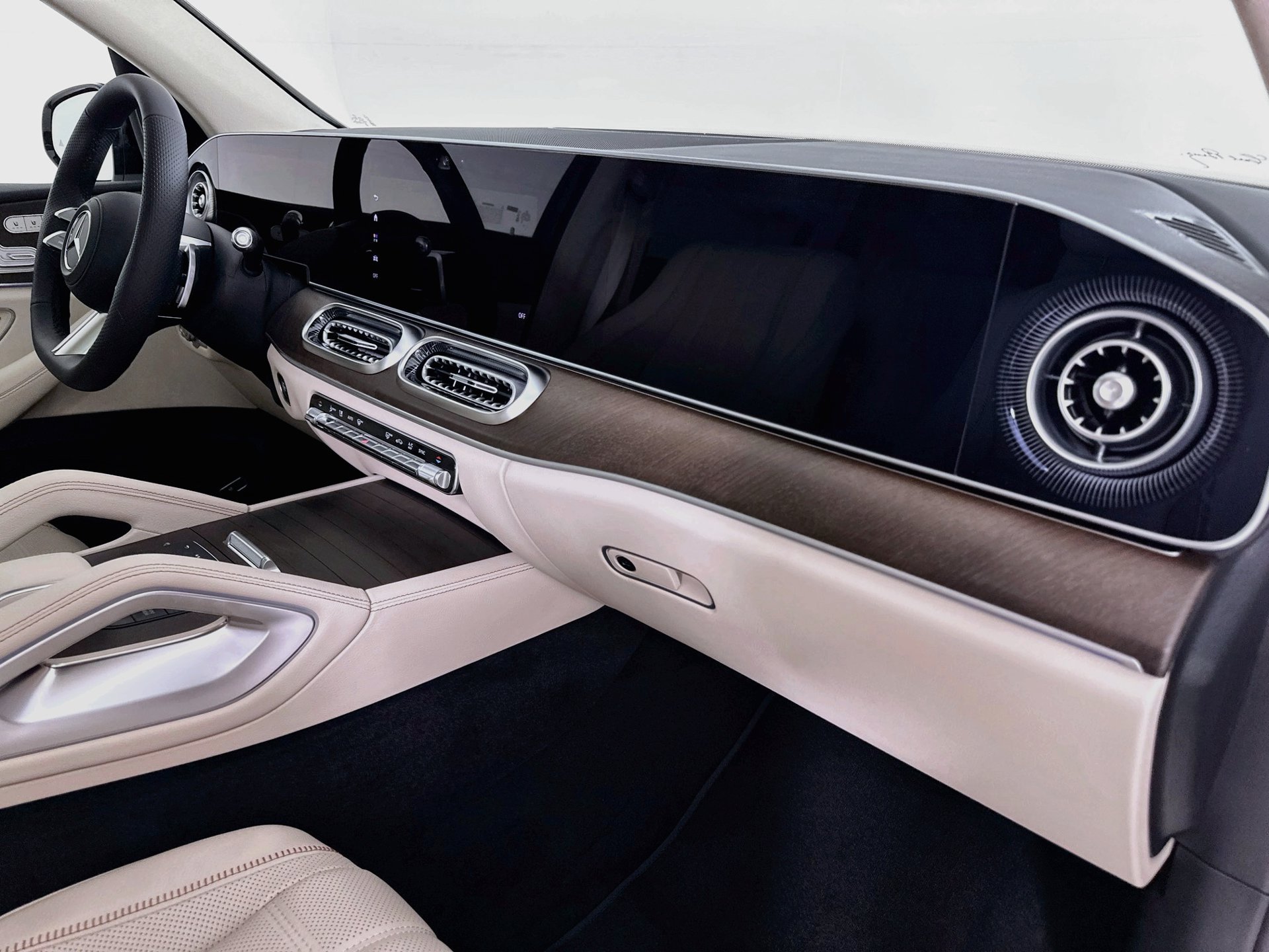 New 2027 Mercedes-Benz GLS 450 4MATIC image 32