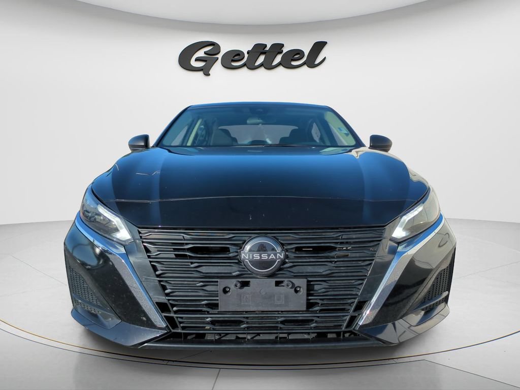 Used 2024 Nissan Altima 2.5 SV FWD video 2