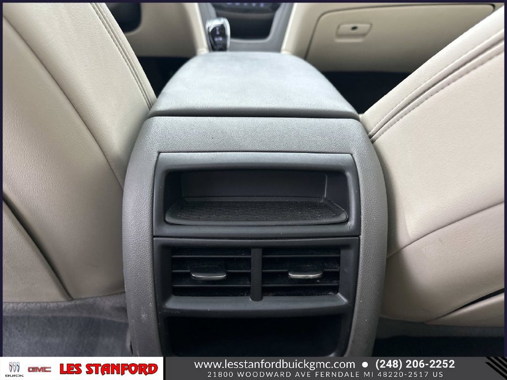 Certified 2022 Cadillac XT5 Premium Luxury AWD/4WD image 16