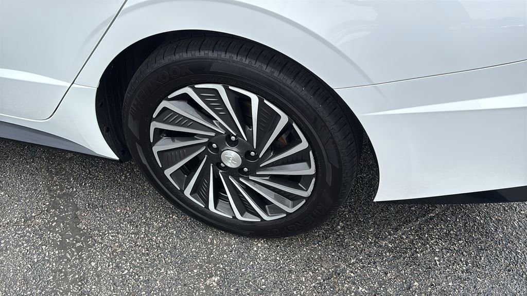 Used 2023 Hyundai Sonata SEL FWD image 9