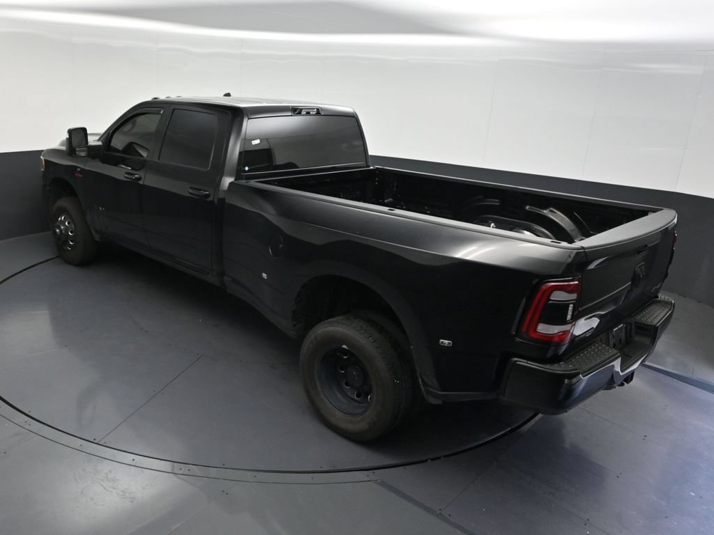 Used 2024 RAM 3500 Big Horn w/ Night Edition AWD/4WD image 17