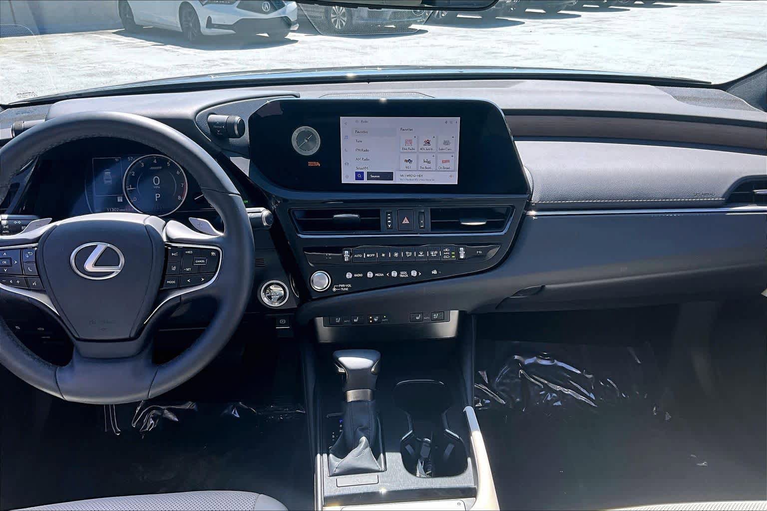 Used 2023 Lexus ES 350 w/ Premium Package image 7