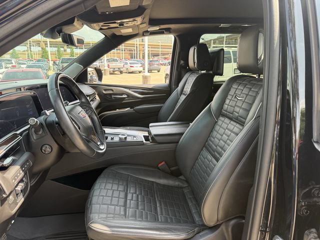 Used 2023 Cadillac Escalade ESV Sport Platinum w/ LPO, Floor Liner Package AWD/4WD image 29