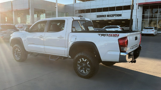 Used 2016 Toyota Tacoma TRD Off-Road w/ Towing Package AWD/4WD image 22