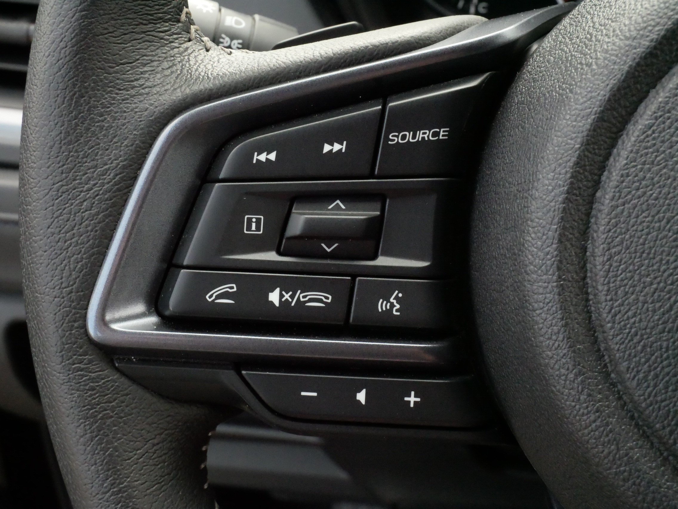 Used 2025 Subaru Forester Limited AWD/4WD image 26